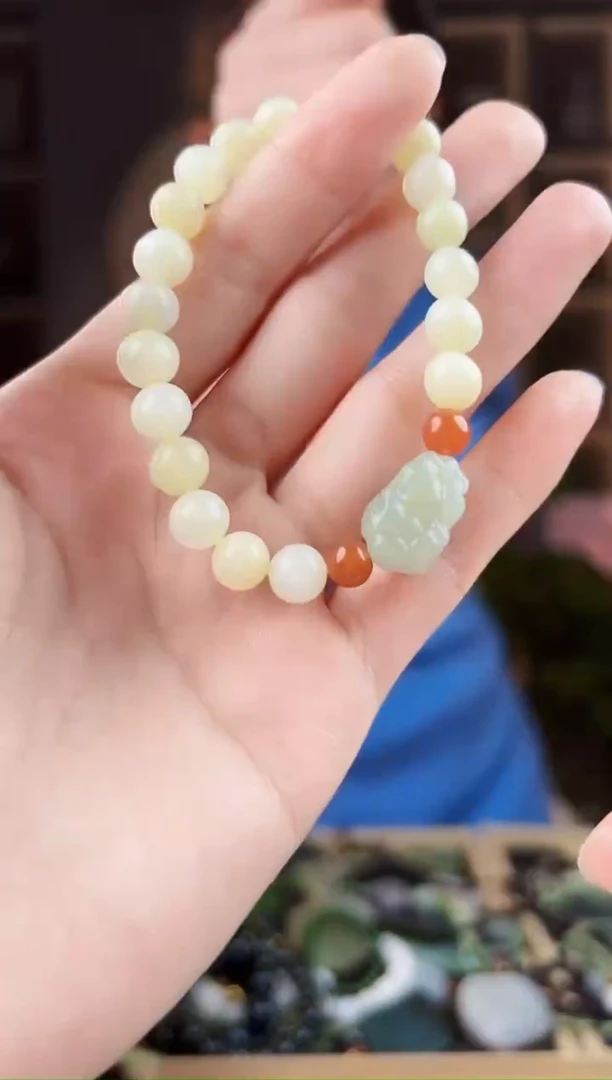 颈饰未镶嵌和田玉拍一发一，多样性发货