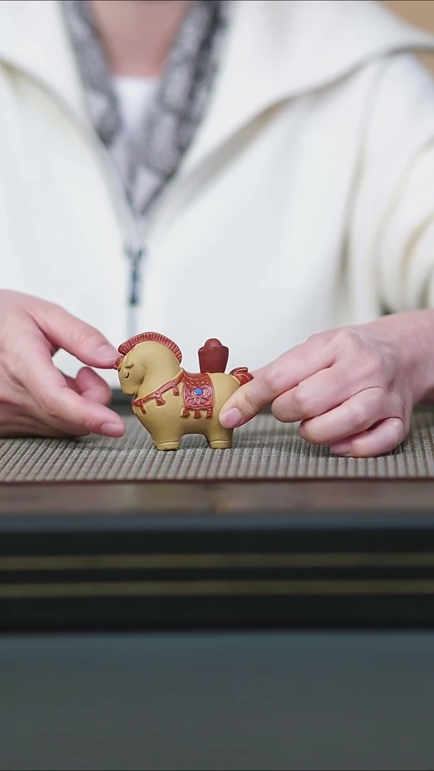 茶壶紫砂茶宠马上有钱