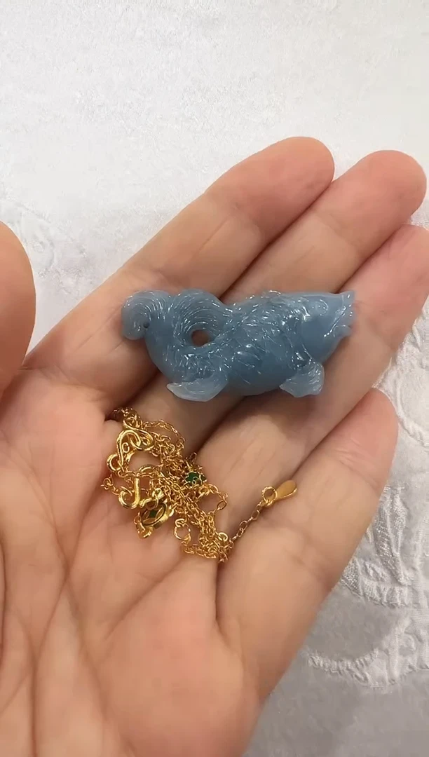 翡翠未镶嵌颈饰国风