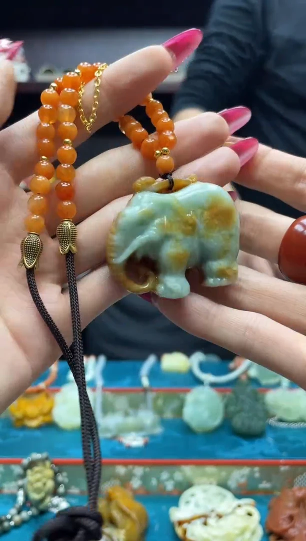 未镶嵌岫玉吊坠·