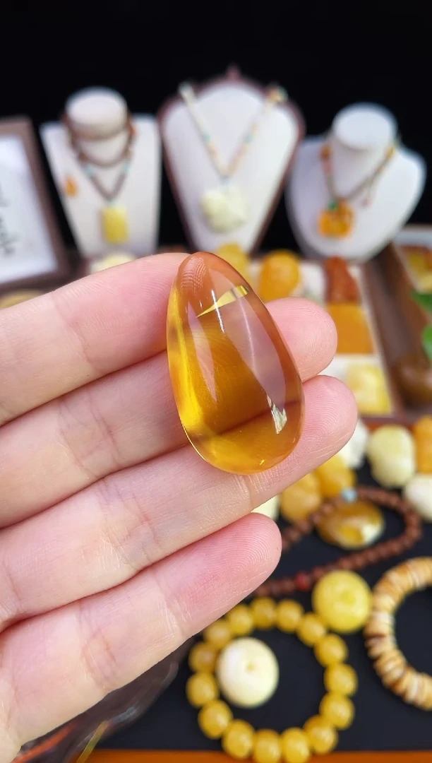 琥珀未镶嵌珠宝奇石柒月