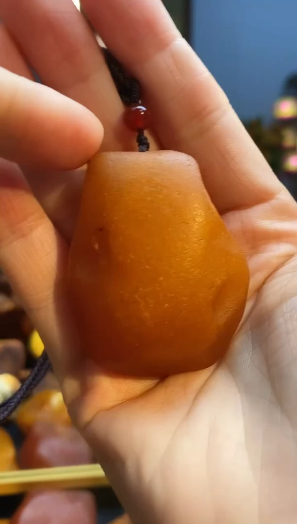 琥珀颈饰未镶嵌挂件