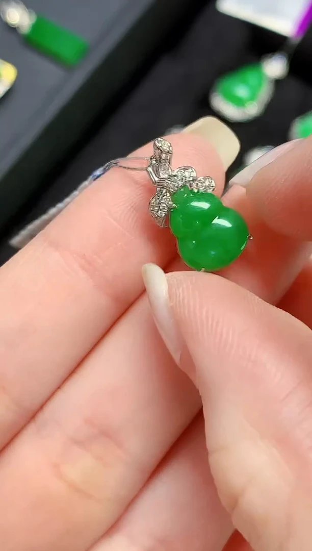 吊坠(不含链)18K金镶嵌翡翠L1921-3多样性发其一