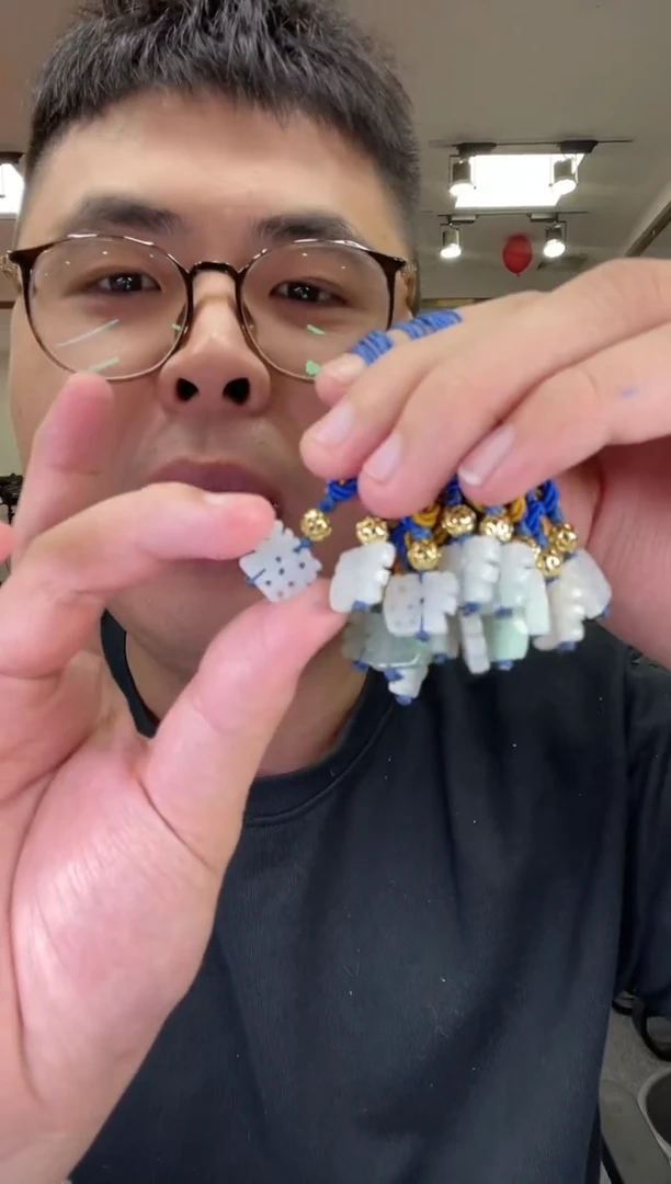 【闪购商品】翡翠吊坠(不含链)未镶嵌多样性发一件H1