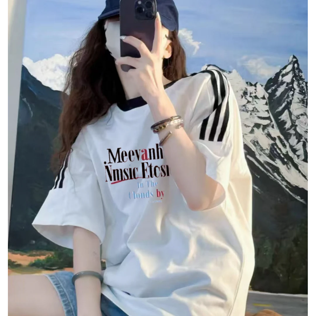 胖mm大码女装2-300斤夏季美式潮牌三条杠短袖t恤女生宽松休闲上衣