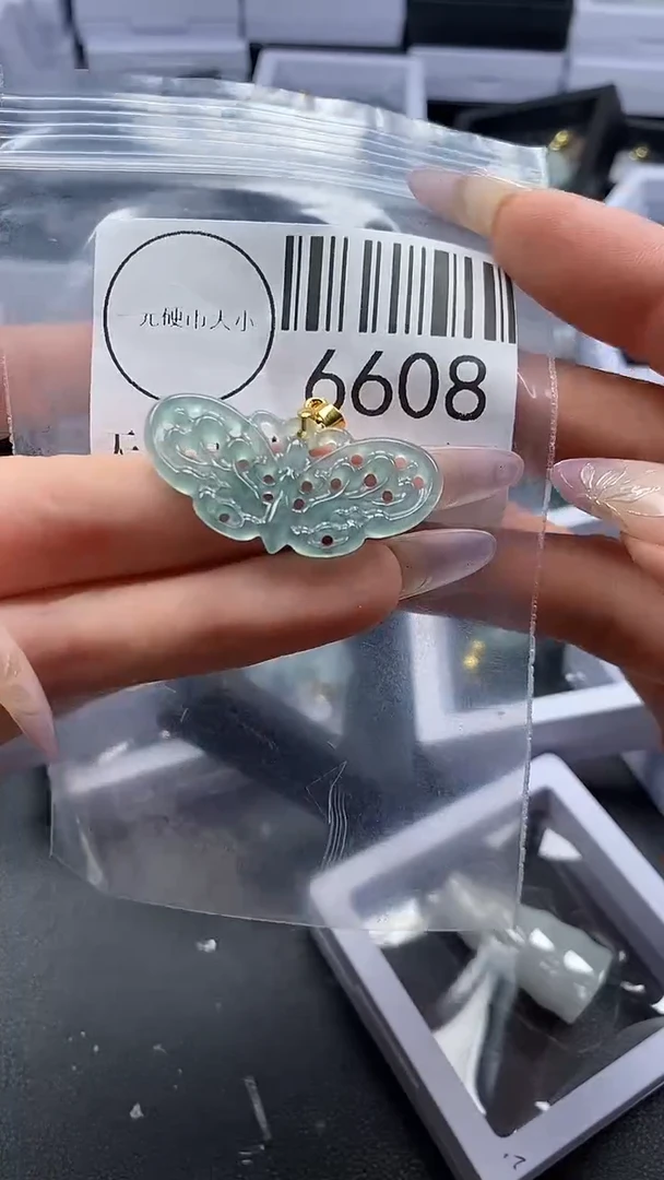 吊坠(不含链)未镶嵌翡翠6608