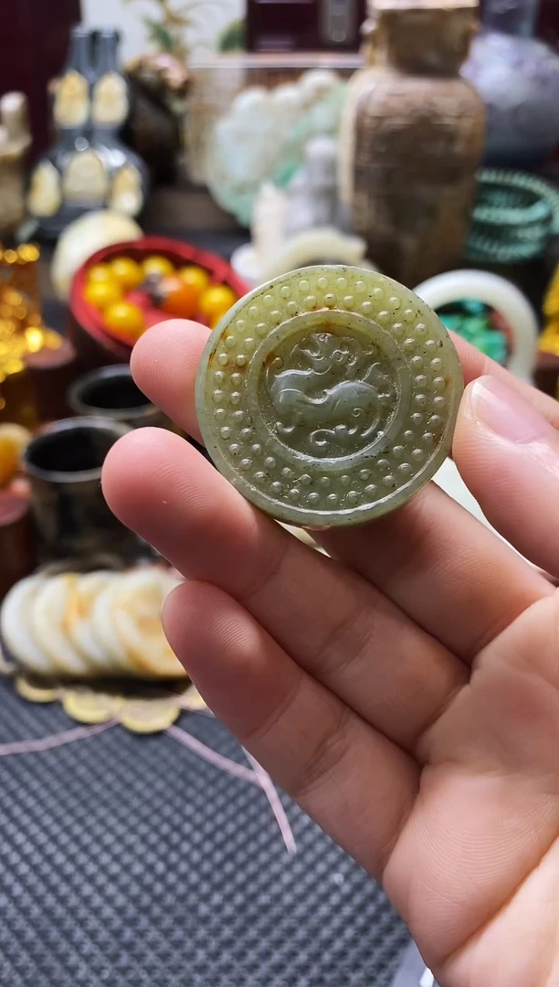 未镶嵌和田玉挂件1