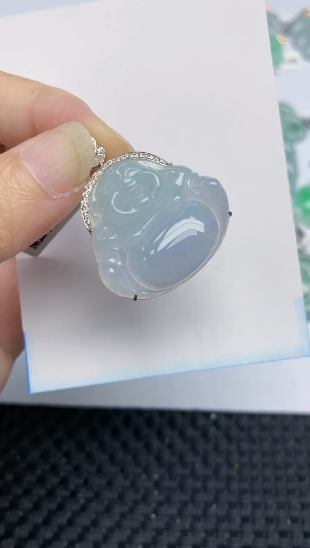 翡翠18K金镶嵌颈饰天然翡翠A货