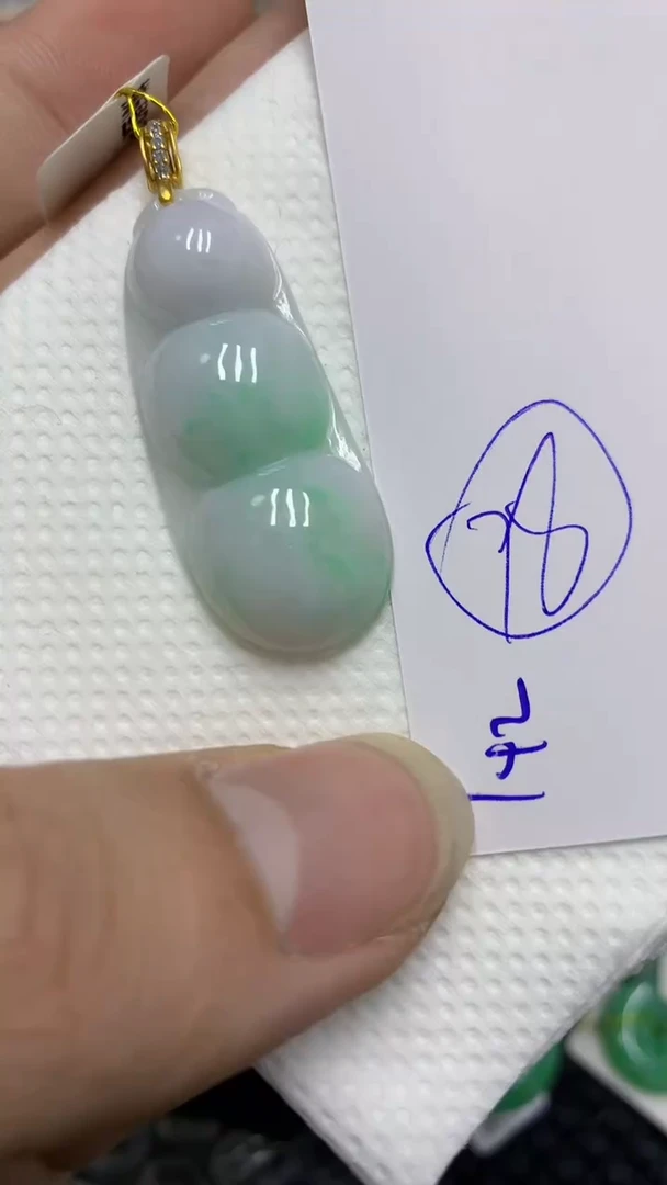 颈饰未镶嵌翡翠缅甸A货翡翠