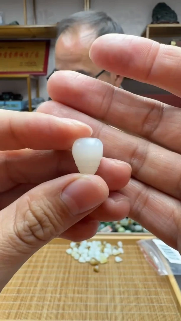 未镶嵌和田玉挂件1