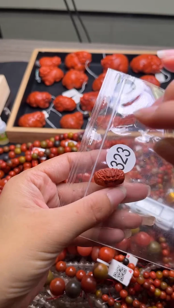 【闪购商品】南红玛瑙珠宝奇石未镶嵌323
