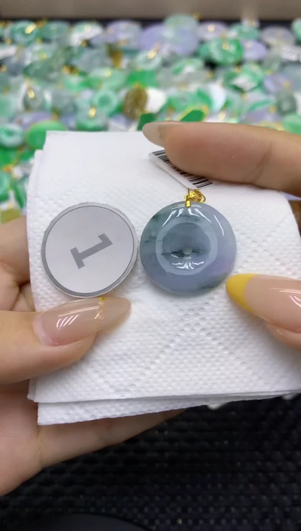 颈饰未镶嵌翡翠天然缅甸翡翠A货