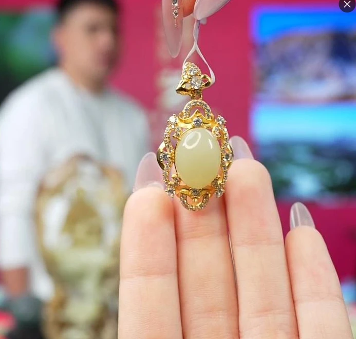 福袋---新疆和田玉甘黄蛋面吊坠