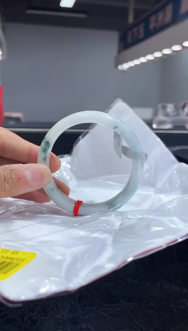 未镶嵌手镯翡翠10