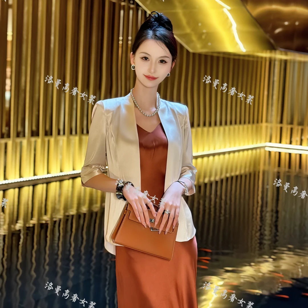 夏款醋酸西装轻奢气质修身时尚百搭中袖女装职业网红休闲洋气高奢