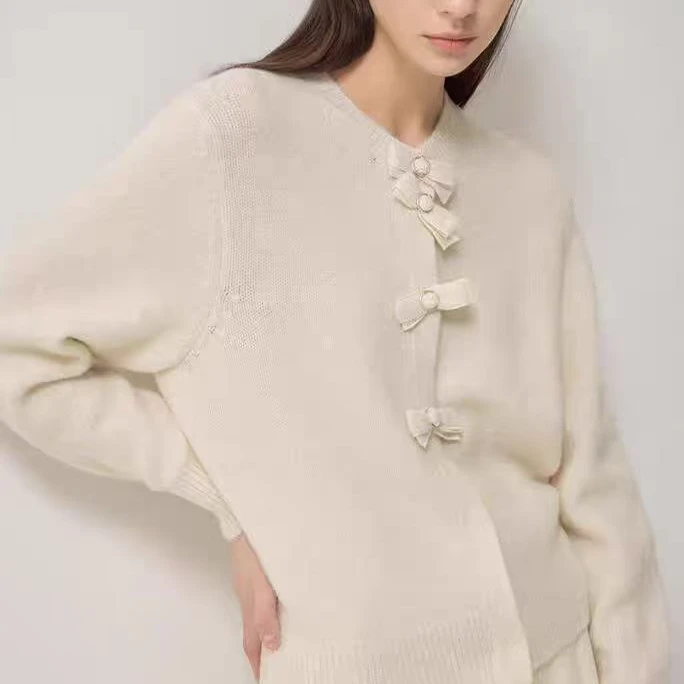 时尚百搭针织开衫气质圆领