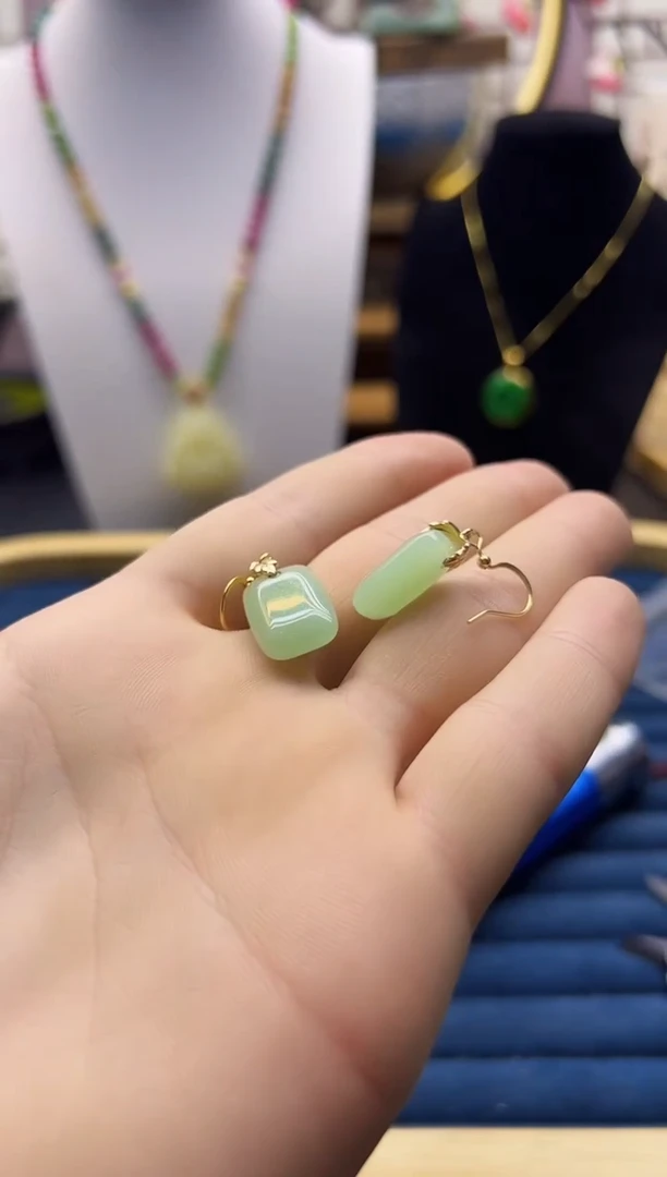 【闪购商品】和田玉耳饰14K金镶嵌E227