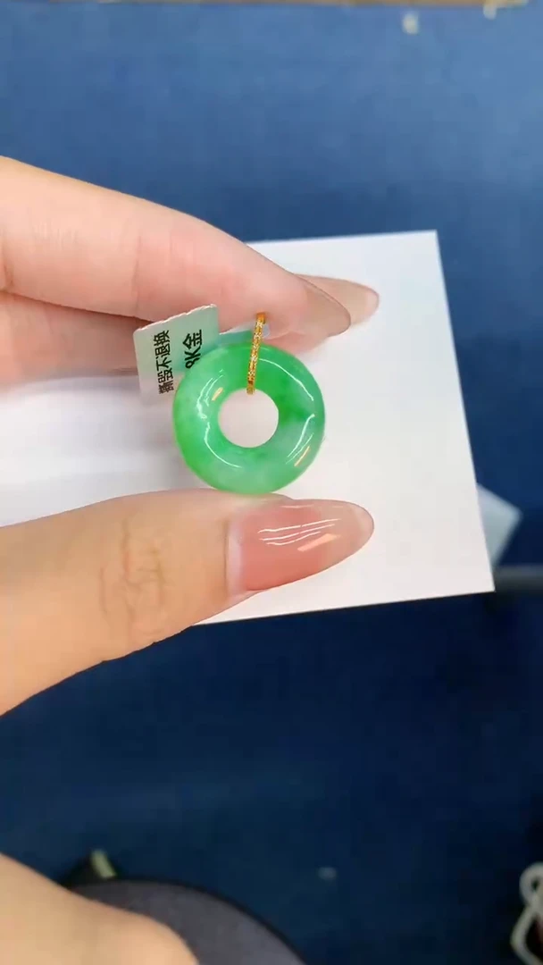 翡翠18K金镶嵌颈饰           1