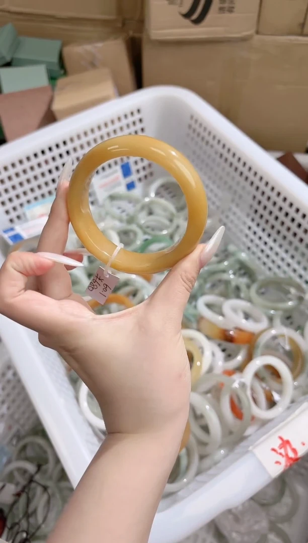 石英质玉手镯未镶嵌K142-60