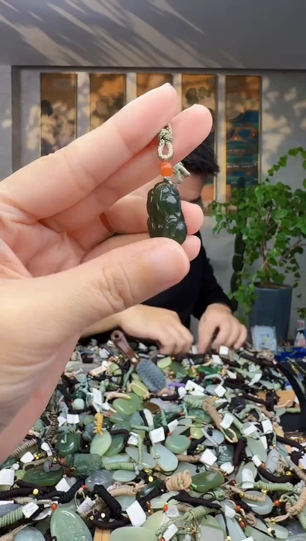 未镶嵌和田玉挂件拍一发一