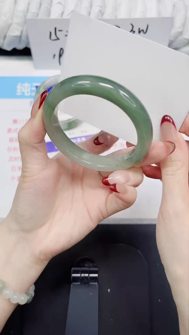 【闪购商品】石英质玉手镯未镶嵌169