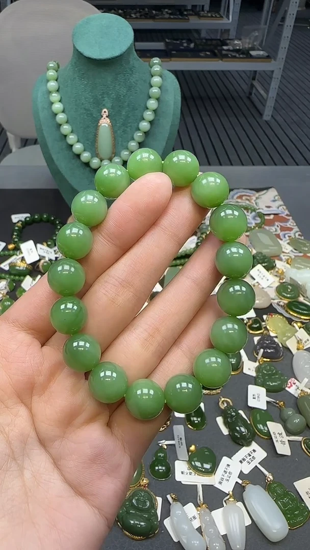 未镶嵌手串和田玉1