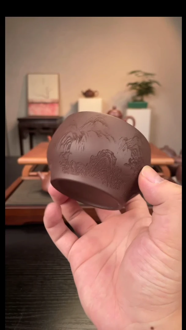 紫砂其他YZGT17047-黄龙正砂-禅心杯-山水刻绘-紫泥