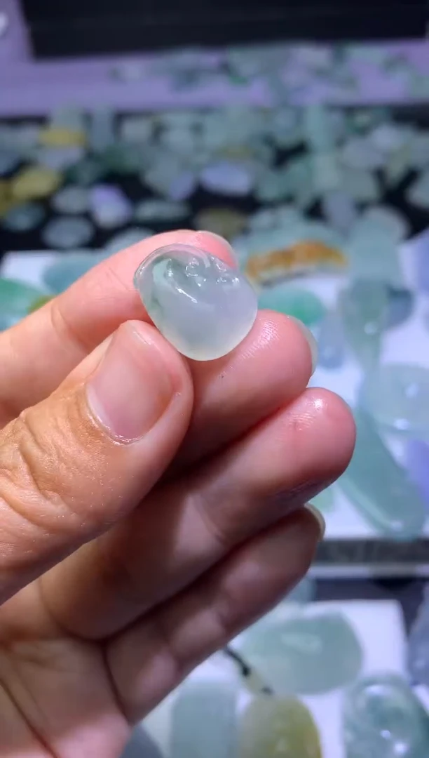 未镶嵌定制翡翠毛货