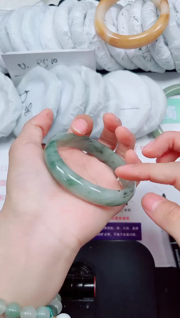 未镶嵌手镯石英质玉87-58/59