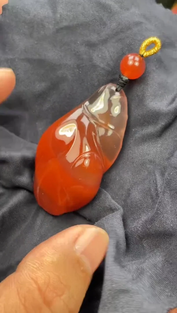 未镶嵌挂件南红玛瑙挂件