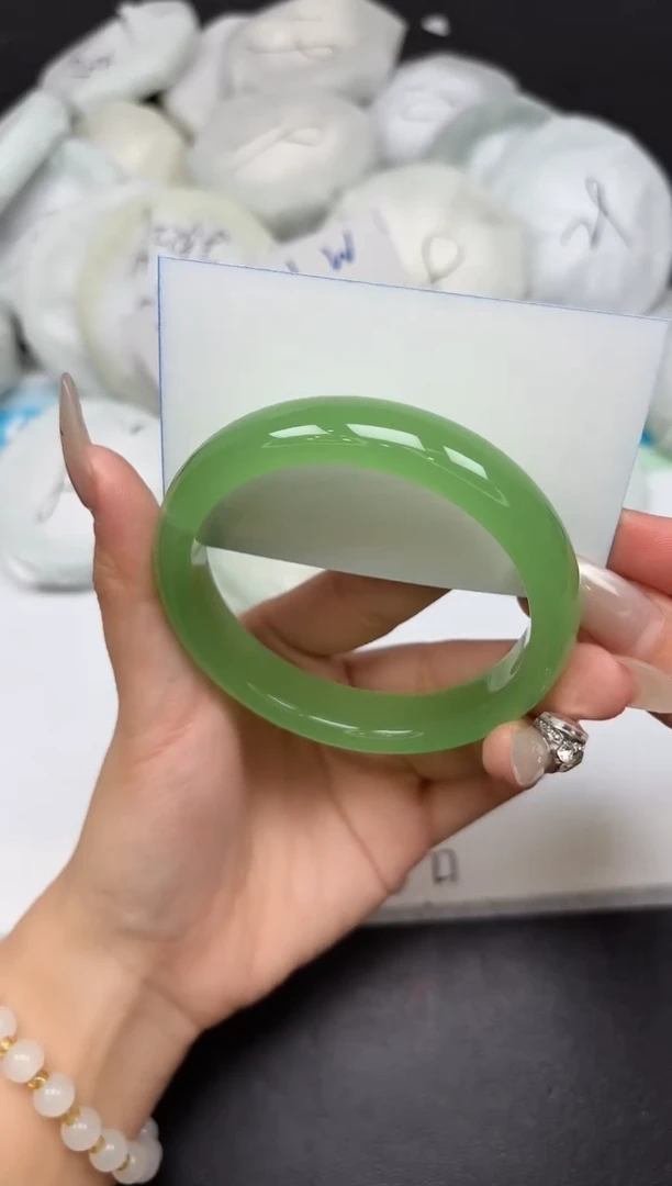 未镶嵌手镯石英质玉337-62.2