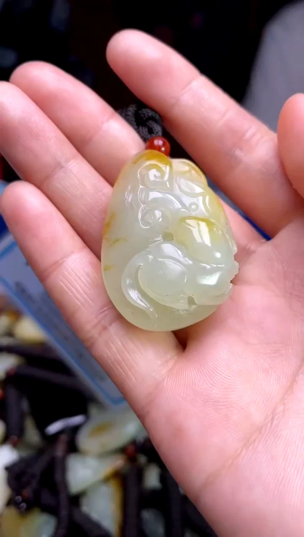 和田玉未镶嵌颈饰1