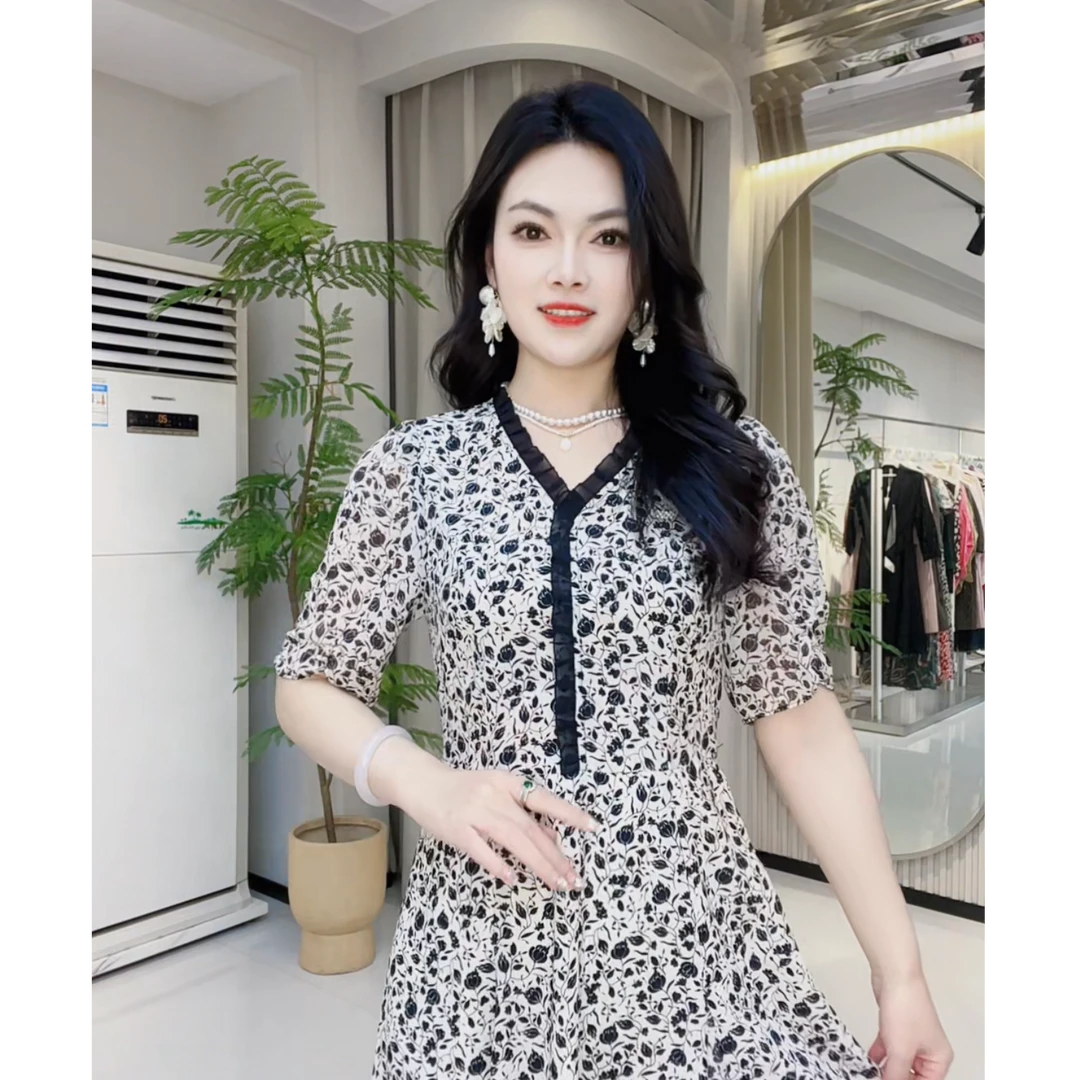 [依百万]119显瘦宽松印花印花裙中长款V领夏装妈妈装连衣裙遮肚