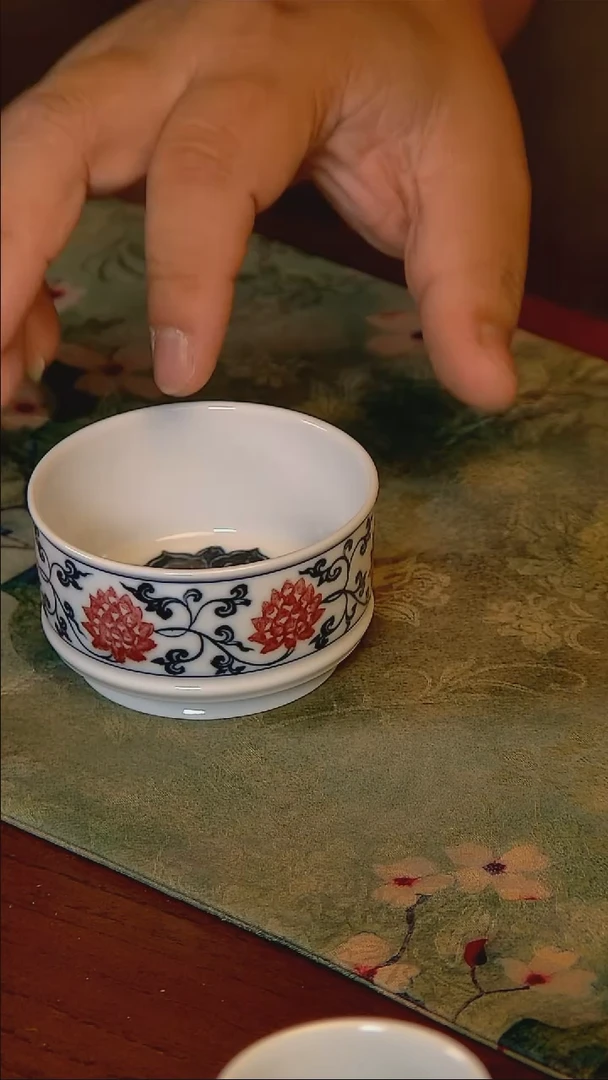 杯手工手绘杯杯很美丽