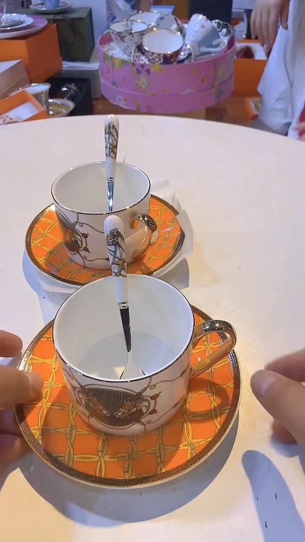 杯鸿辉家品牌瓷器，京东包邮！