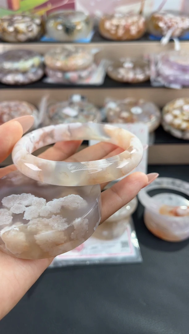 未镶嵌手镯石英质玉62