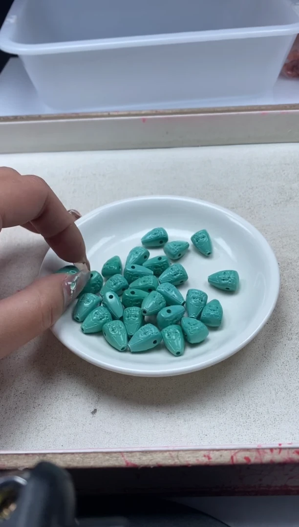 【闪购商品】玛瑙/玉髓颈饰未镶嵌x1118高瓷绿松瑞兽三通*1