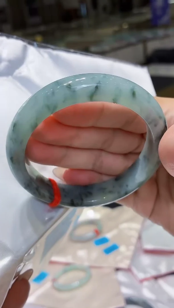 未镶嵌手镯翡翠翡翠手镯