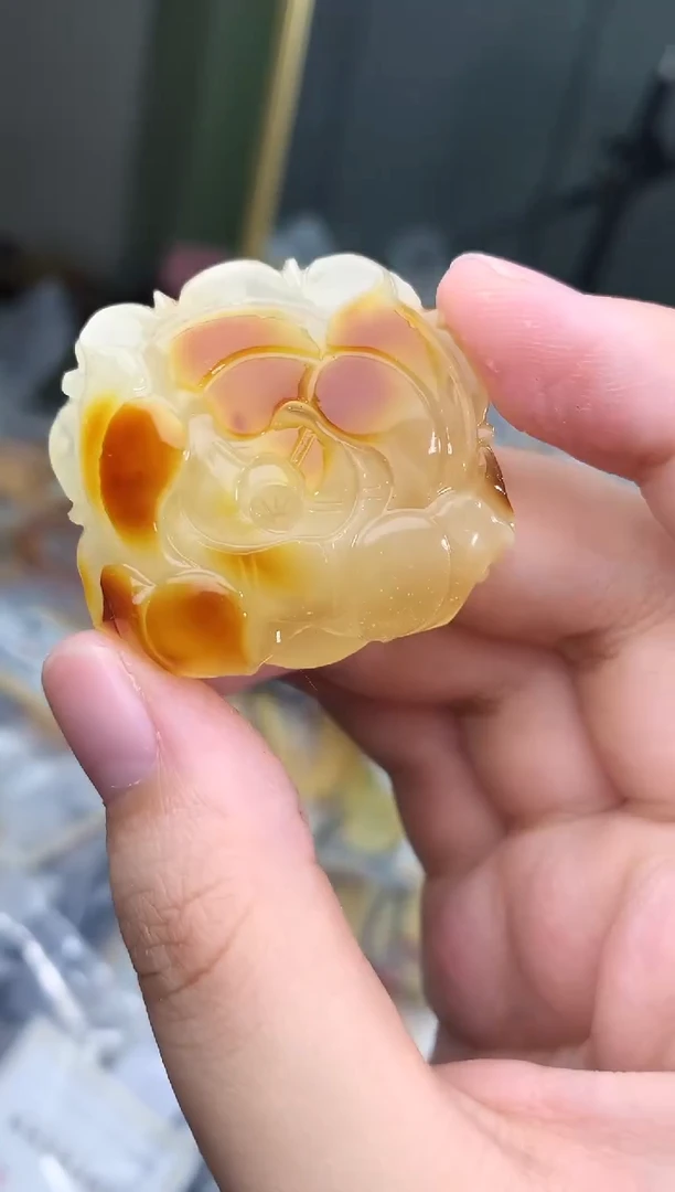 蜜蜡未镶嵌珠宝奇石40