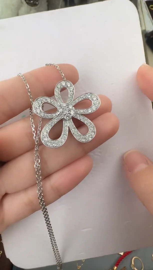 【闪购商品】实验室培育钻石项链铂Pt950镶嵌大花项链【12克多】