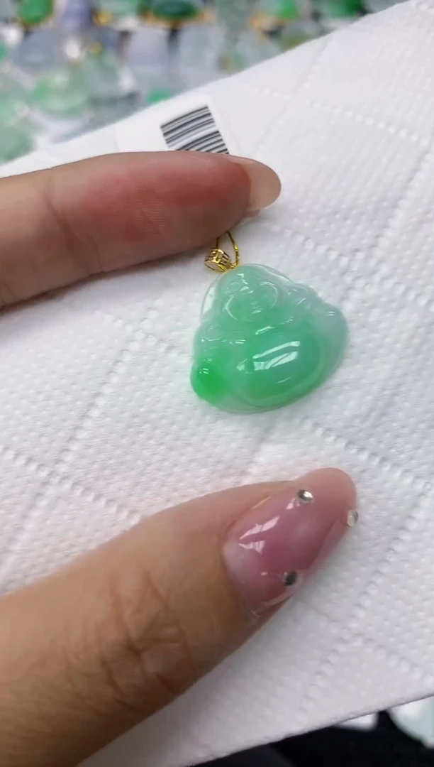 翡翠18K金镶嵌颈饰1111111111