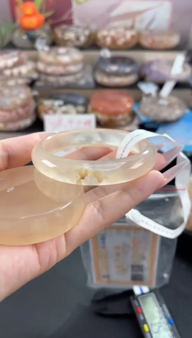 未镶嵌手镯石英质玉天然樱花玛瑙手镯（镯心赠品)56