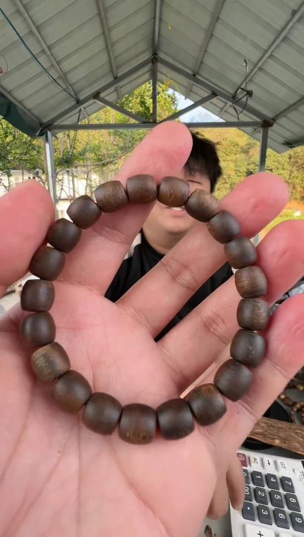 沉香沉香枕09沉水鼓珠单圈红骨凹身多样性发一