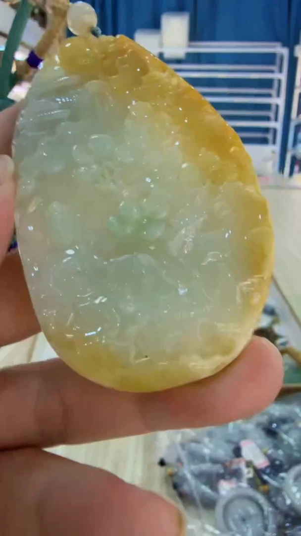 翡翠未镶嵌吊坠(不含链)350
