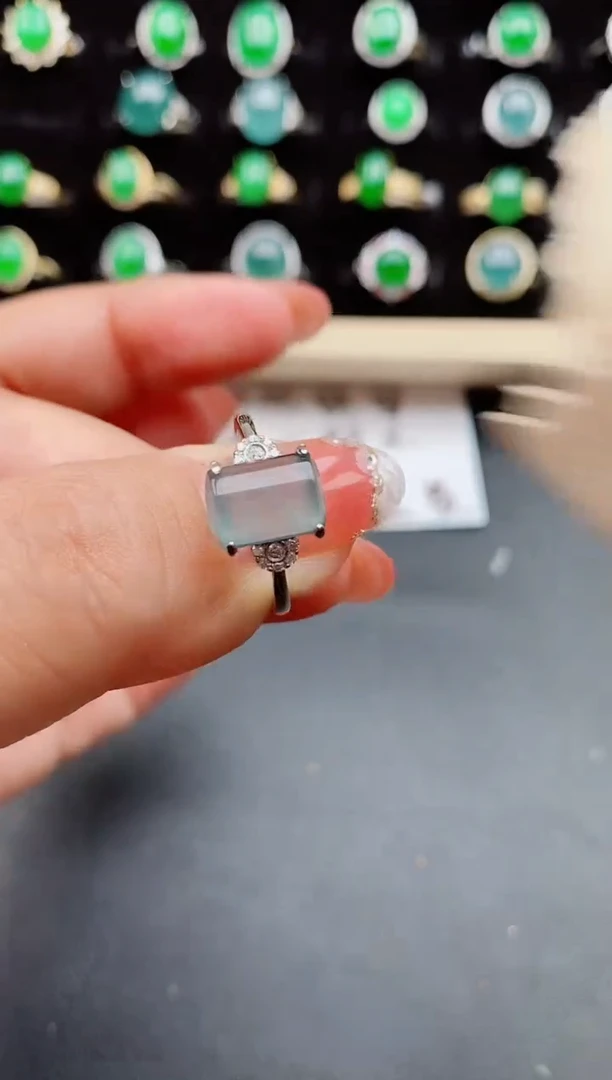 【闪购商品】翡翠戒指银S925镶嵌7878