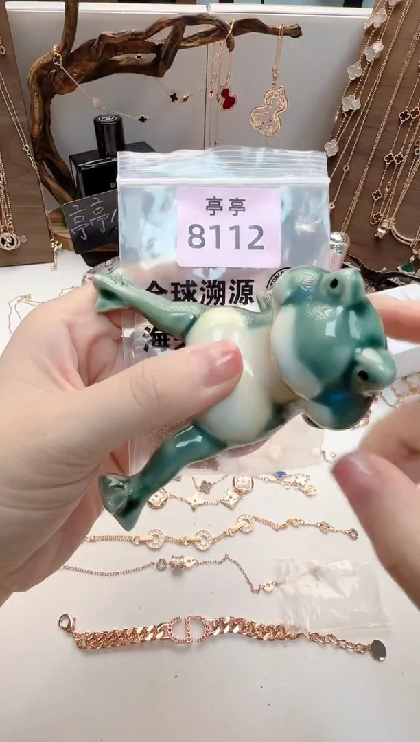 瓷片范***食彧贤聚宝阁二号铺