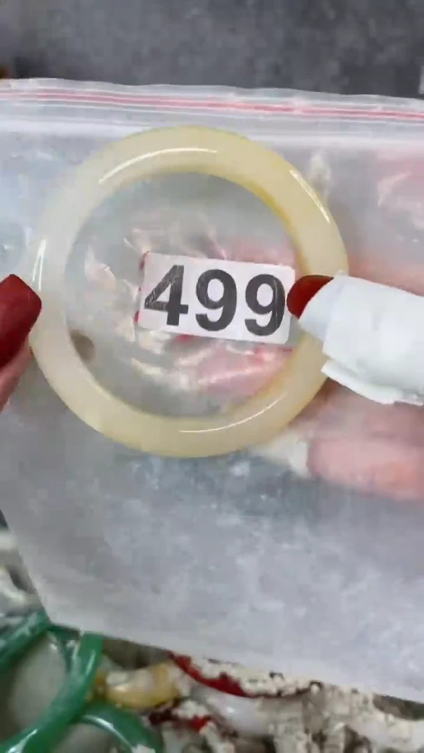 【闪购商品】石英质玉手镯未镶嵌5859+499