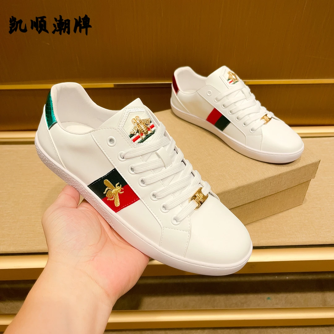 鞋子男款爆款2025新款小蜜蜂透气轻奢男鞋时尚印花潮鞋潮流板鞋白