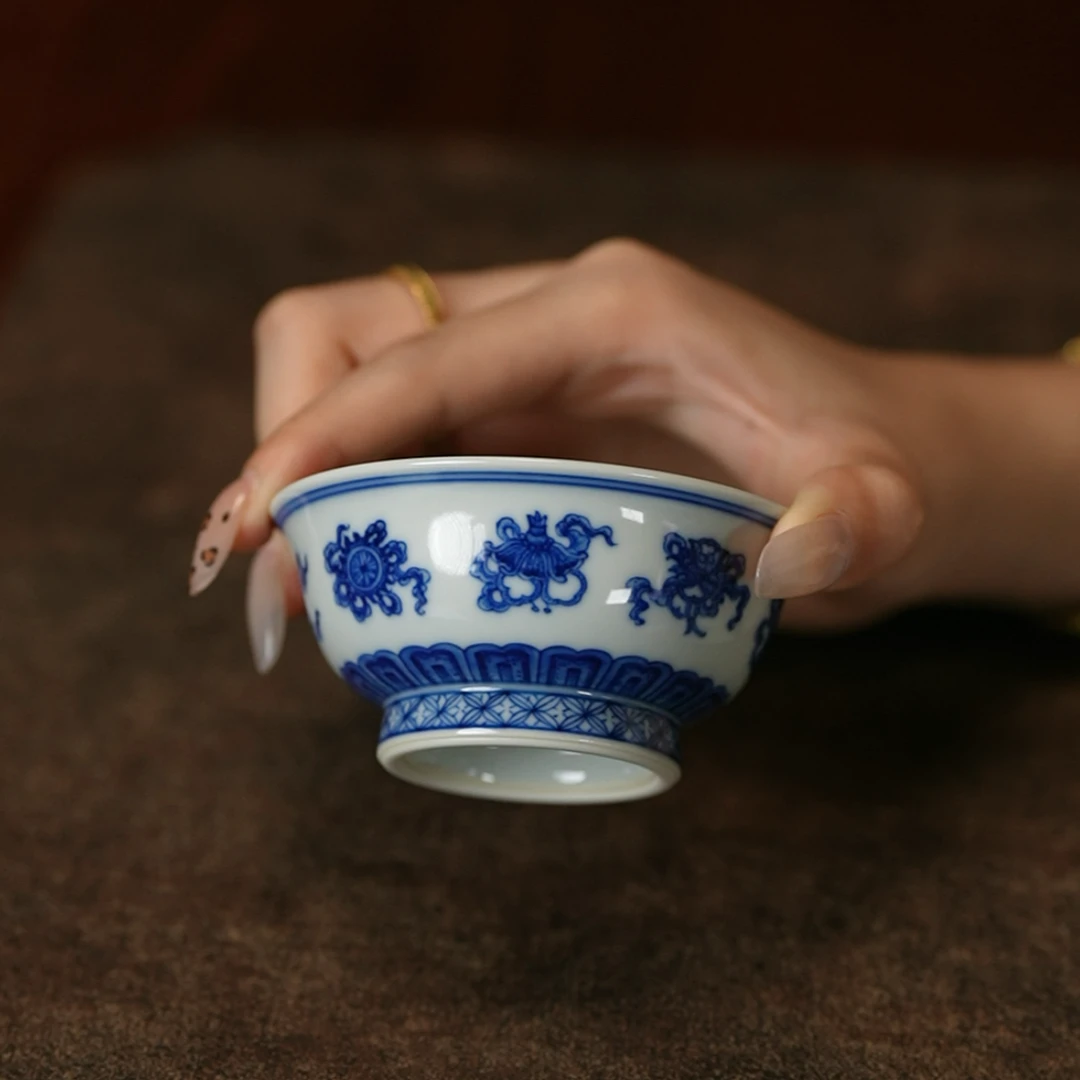 记石柴窑青花八宝主人杯