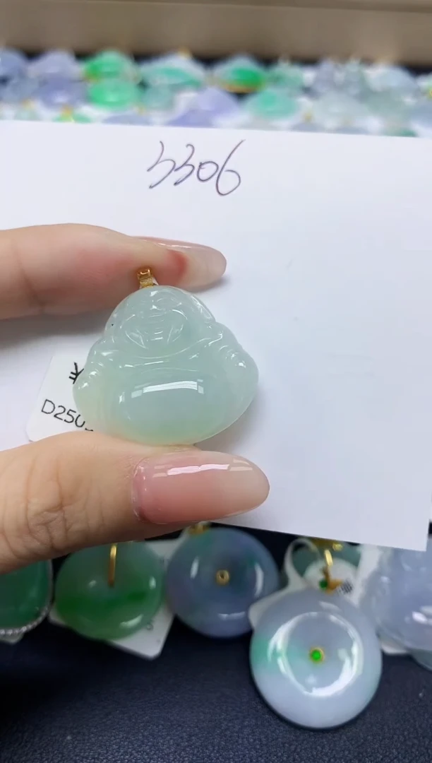 翡翠18K金镶嵌颈饰天然缅甸翡翠A货